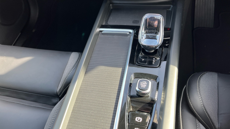 Volvo XC60 2.0 B5P Plus Black Edition 5dr AWD Geartronic Petrol Estate